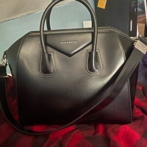 Givenchy Medium Antigone Bag Pre-owned w/ tags